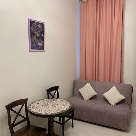 Rabbit House In The Center Apartment Lviv Luaran gambar