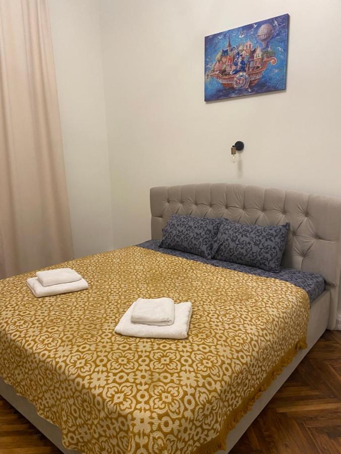 Rabbit House In The Center Apartment Lviv Luaran gambar